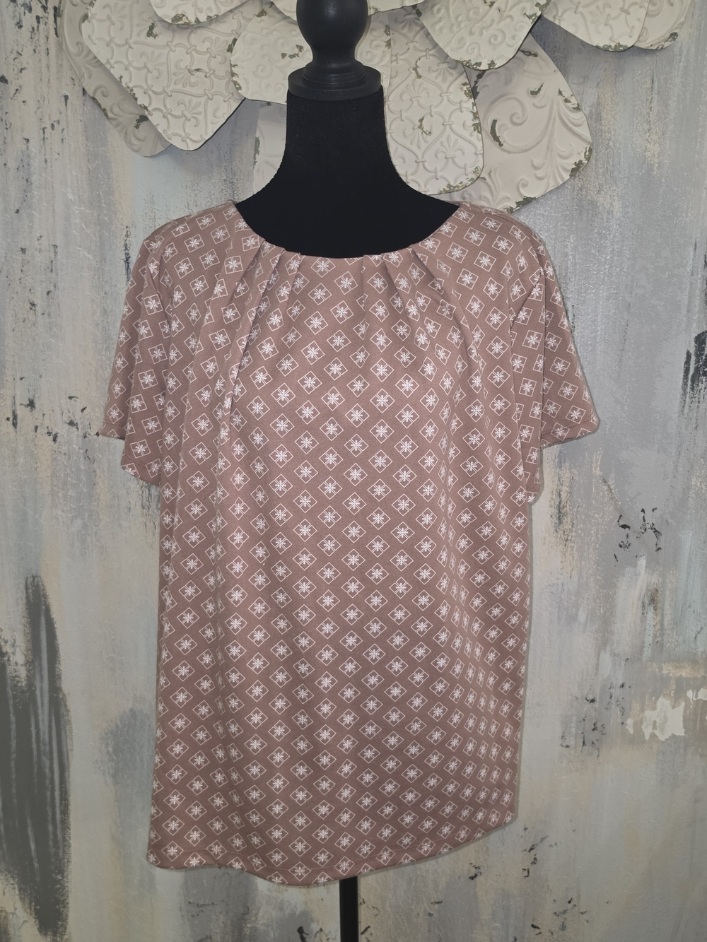 Liz Claiborne Blush Pink Geometric Print Short Sleeve Blouse Size XL